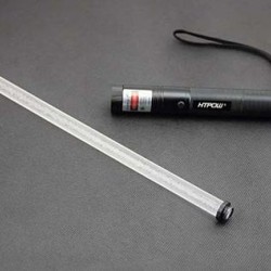 1000mw赤色レーザー レッドレーザー 剣 高出力レーザーポインター 懐中電灯式レーザーペン マッチを点す 焦点調整可