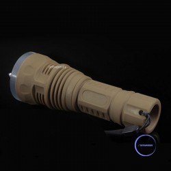 バッテリーと充電器付き　防水ダイビング屋外led懐中電灯トーチ