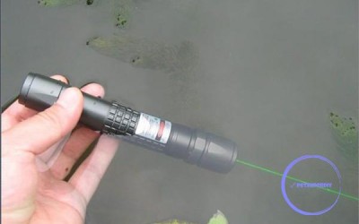 500mw防水レーザーポインター　ダイビング専用　水中での進行方向
