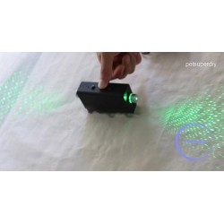 レーザーソード グリーンレーザー剣 発光状態のレーザーブレード50mw安全レーザー指示