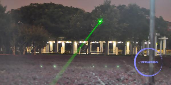 レーザーポインター 5mw 距離 